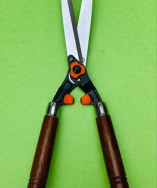 Wooden Handle Hedge Shear Professional Ahs-105W